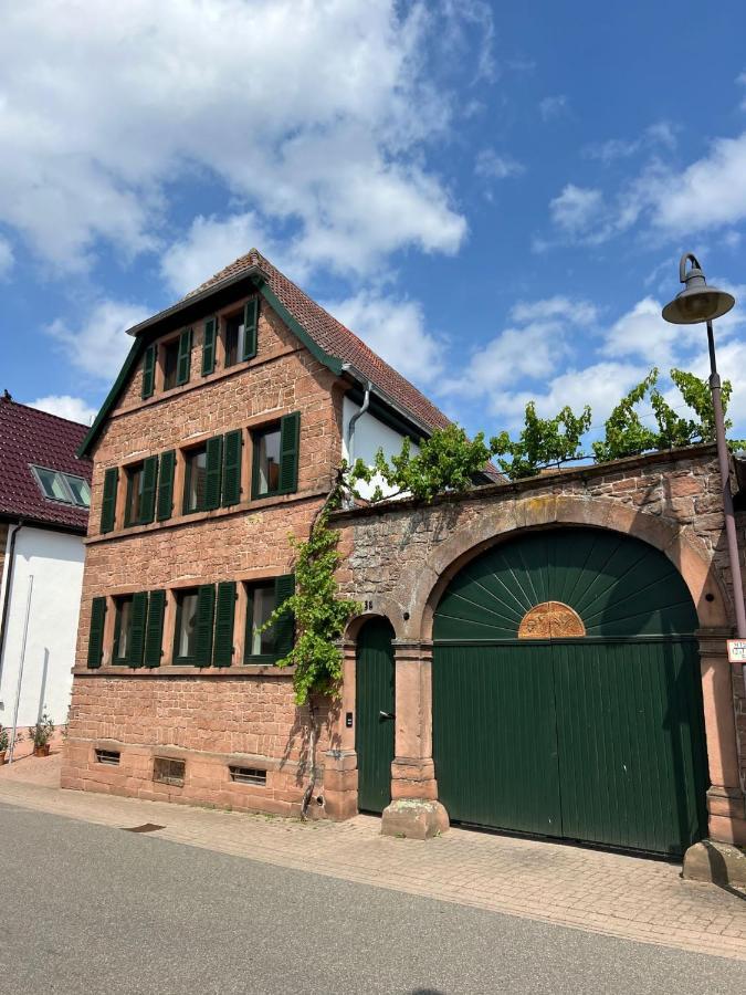 Restaurierter Altbau Mit Privatem Innenhof & Parkplatz Grossfischlingen المظهر الخارجي الصورة